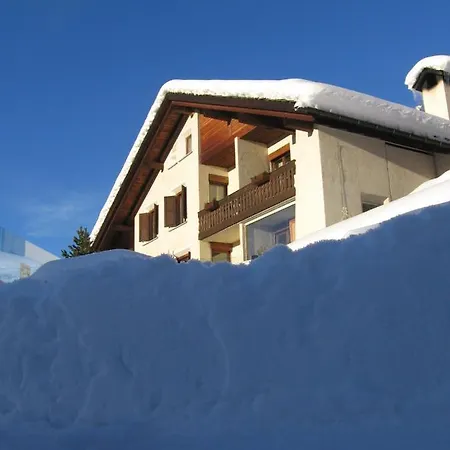 Susom Surlej Vendégház