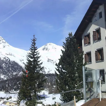 Süsom Surlej Pensionat Silvaplana