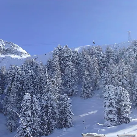 Süsom Surlej Pensionat 3*